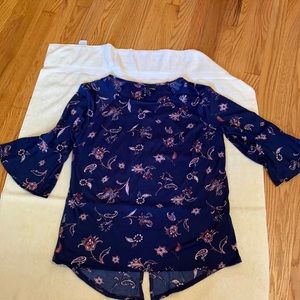 Navy blue paisley design Ladies top. Size L.